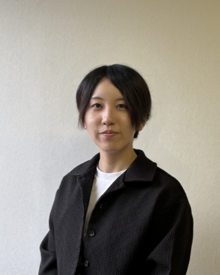 C.B（経理事務）