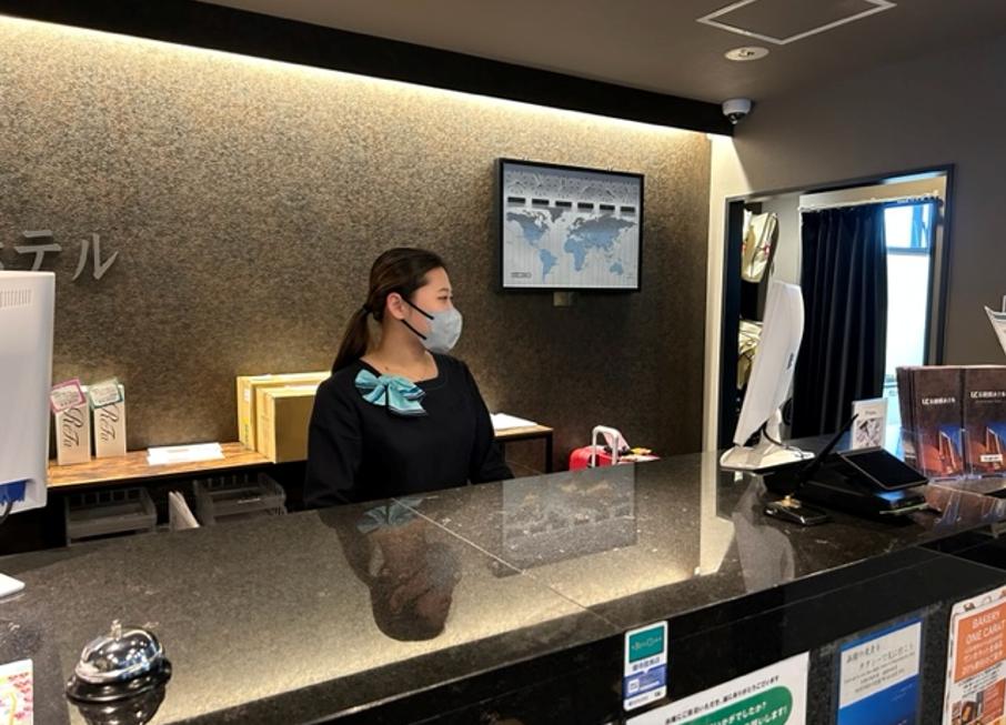 M.K（ホテルフロントスタッフ）